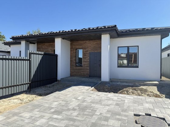 Будинок дуплекс з газом! Буча