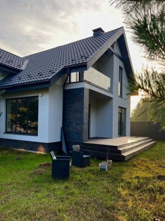 Будинок поруч з сосновим лісом - фото 1