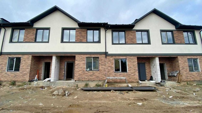 Таунхаус м.Буча Назарія Яремчука 5 - фото 1