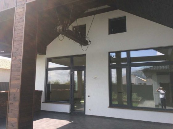 Сучасний будинок на Козацькому проспекті Сумы