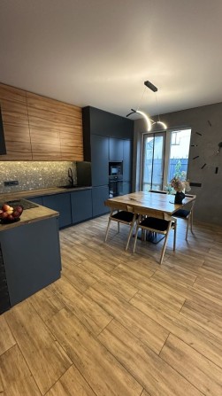 Продаж дуплекса з якісним ремонтом в Ірпіні - фото 1