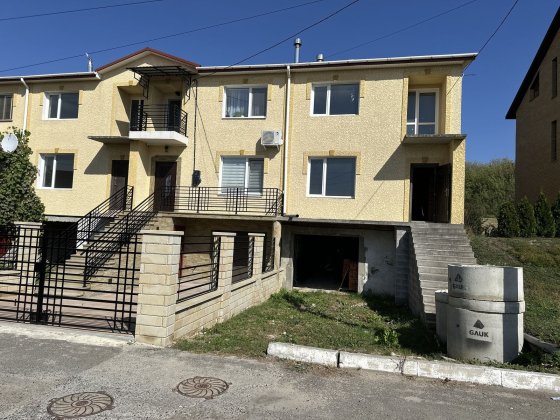 Продається затишний котедж в Кленовому гаю. Тернопіль