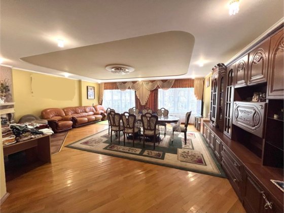 Продаж котеджу неподалік центру Тернополя Тернопіль