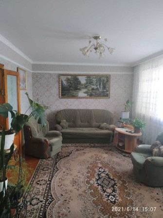 Поділ, добротний двоповерховий цегляний будинок з гарним видом. - фото 1