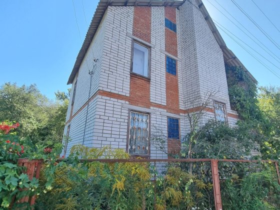 Вороніна, добротна, капітальна дача з великою з/д, поруч  пляж Гаваї Полтава