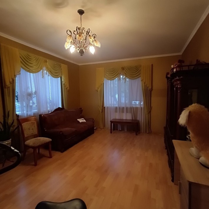 Продаж будинку з ремонтом в центрі - фото 1