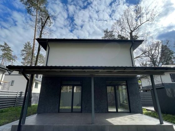 Сучасний будинок з терасою та комфортним плануванням у Бучі Буча