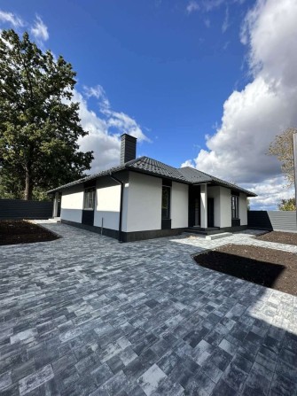 ПРОДАМ чепурненький будинок в Бучі з терасою, 5 сот - фото 1