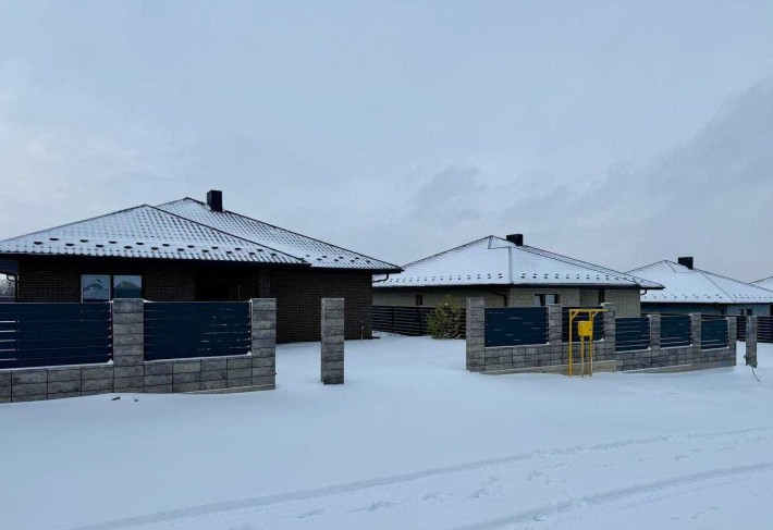 Продам добротний будинок з ділянкою!! - фото 1