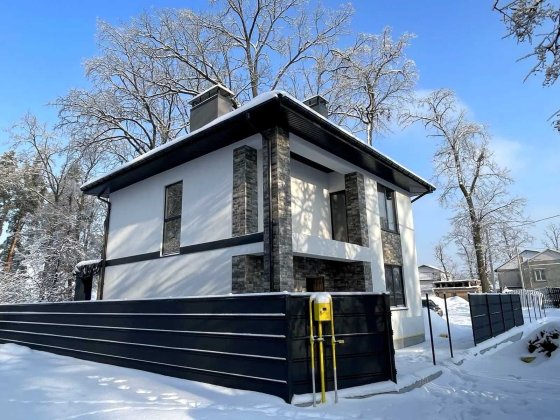 Будинок від забудовника з газовим опаленням біля парку Незнайка Ірпінь