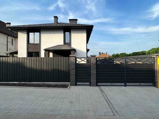 Якісний БУДИНОК в закритому містечку, чекає саме на ТЕБЕ!!! Ирпень