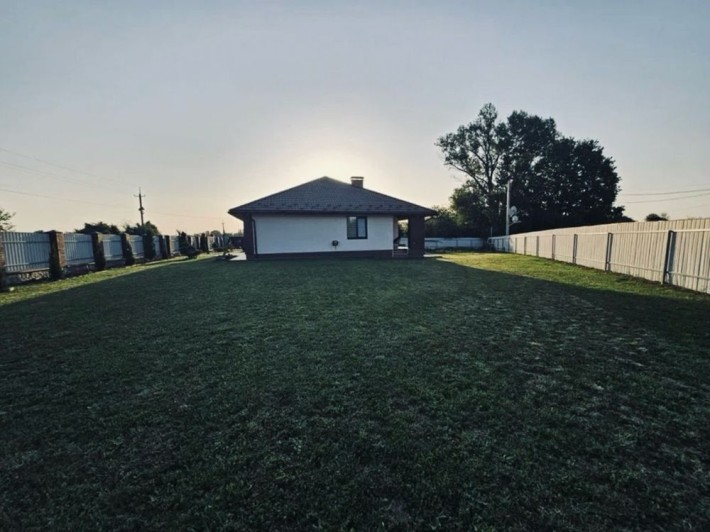 Прадаж будинку в передмісті - фото 1