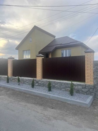 Продаж будинку. 190 м2. 8 соток. Євроремонт. Гараж. Яр. №11585 - фото 1