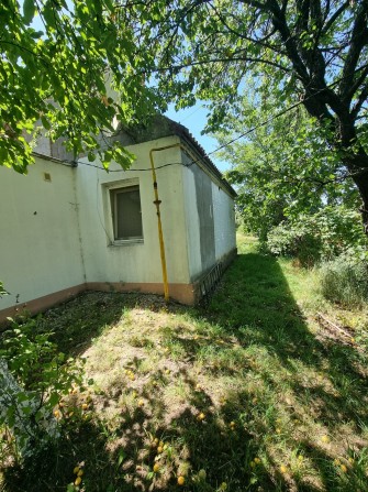 Івонченці,  окремий, цегляний будинок  поруч з ставком, зручності - фото 1