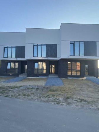 Стильний 4К Котедж з міськ. комунікаціями (Щасливе) - фото 1