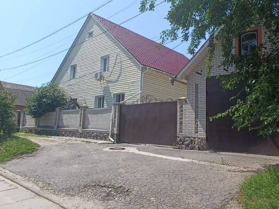 Продам  СВІЙ будинок,10 сот,центр.водопровід,центр.каналізація Суми