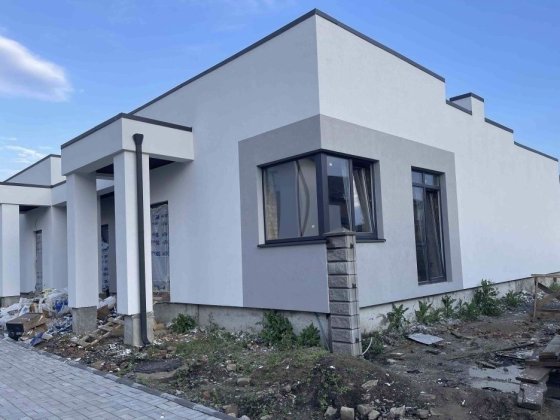 Продаж котеджу, кутового Рівне