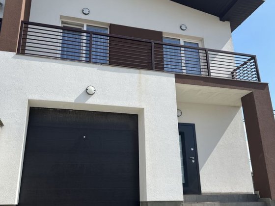 Продам котедж на Макарова Рівне