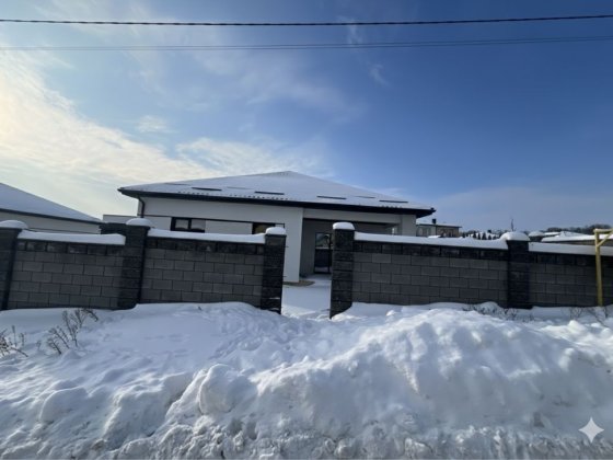 Продаж будинку з газом та міськими мережами без комісіі розтермінуванн Рівне