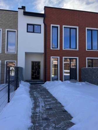 БЕЗ КОМІСІЇ !! Продам котедж з міськими комунікаціями, м-н Щасливе !!! - фото 1