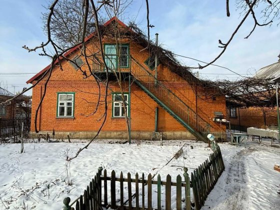 Продам добротний будинок 100кв.м., з усіма комунікаціями на Вороніна Полтава