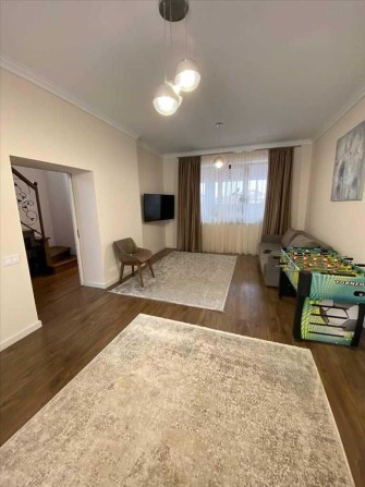 Сучасний будинок на Браїлках - фото 1