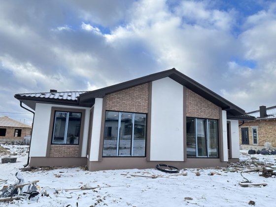 Котедж 80м2 з ділянкою 4,5 сот. рн Макарова. Рівне