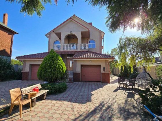 Продам шикарний будинок у Лісках 230кв.м Лески (Одесская обл.)