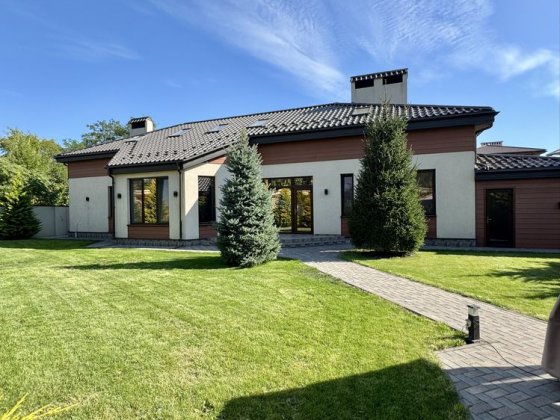 Сосновый Берег, в продаже современный дом с ландшафтом, у моря Лески (Одесская обл.)