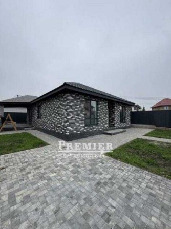 Продам сучасний будинок в Нерубайському - фото 1