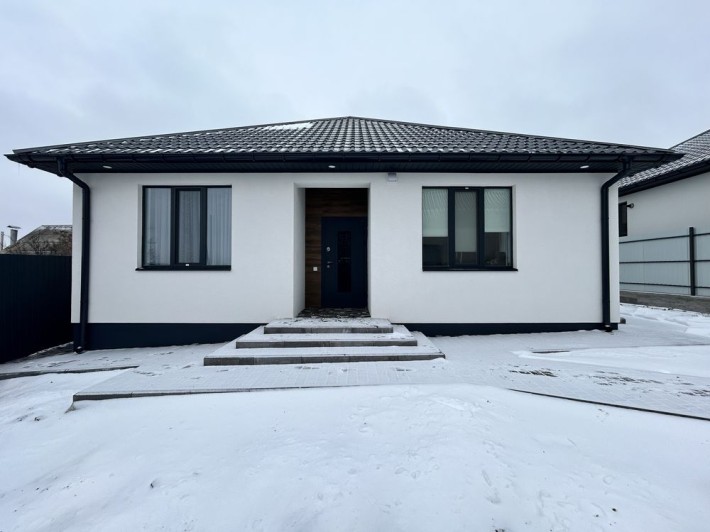 Продам новий будинок із якісним ремонтом в Нерубайському в 10 км.Одеса - фото 1