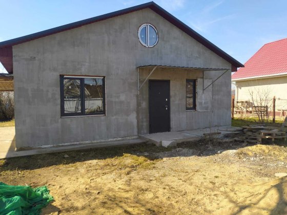 Светлое дачи,  новый дом , коммуникации. Под оформительские работы. Світле