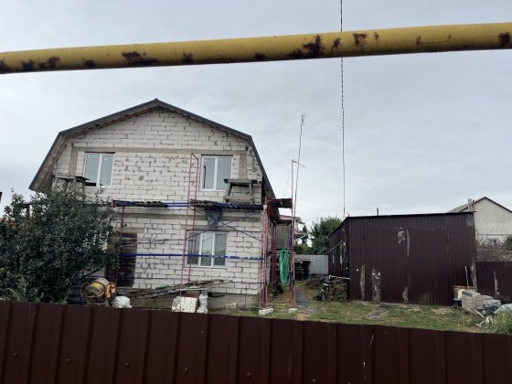 Продам навая коробка( село Светлое есть ангар для машины.)