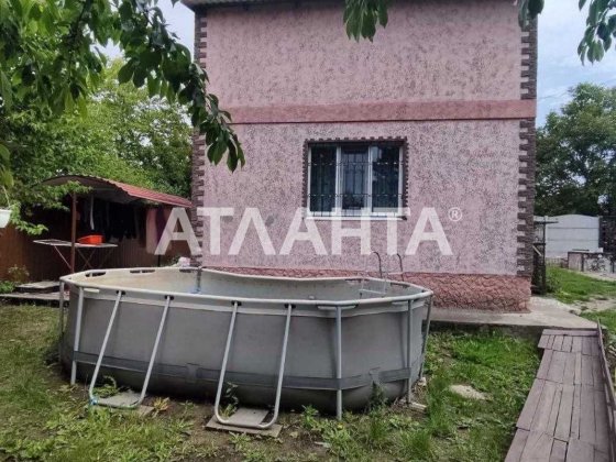 Капитальный дом в с.Светлое-7км от Одессы. Согласны на программы.