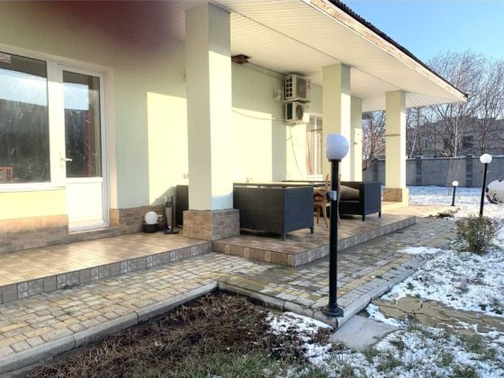 Продам новый современный дом в Нерубайском!