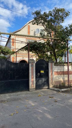 Продається двоповерховий будинок ! - фото 1