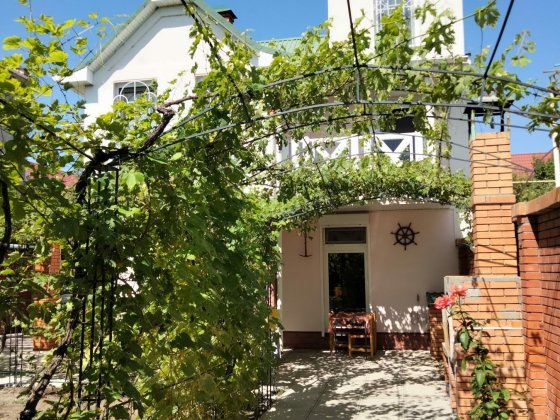 Продам дом дачу либо аренда  на Каролино-Бугазе Кароліно-Бугаз