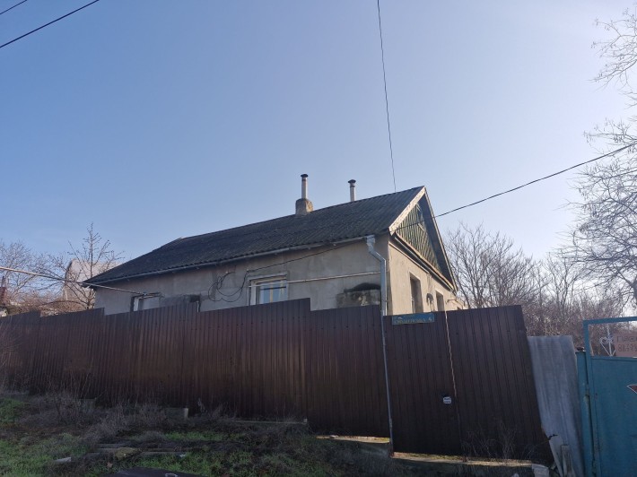 Крепкий одноэтажный дом - фото 1