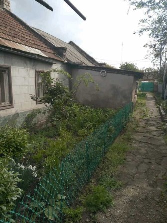 Продам часть дома в центре с. Усатово. 8.27 соток. - фото 1