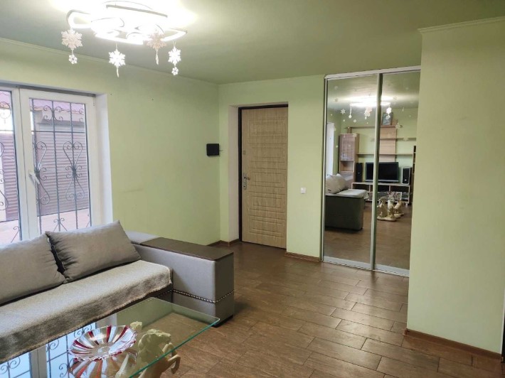 Продам два дома на участке в центре Усатово. Пригород Одессы. - фото 1