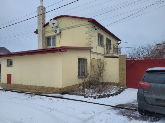 Усатово,рядом Одесса,уютный дом + капитальный фундамент и подвал. Усатове