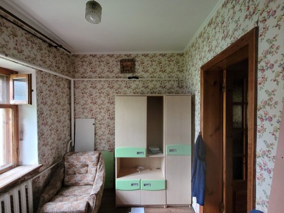 Усатово дом на фасадном участке граница ,с городом.