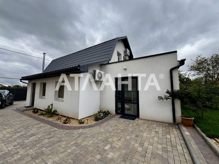 Дом с ремонтом в пгт Таирова на 6 сотках - фото 1