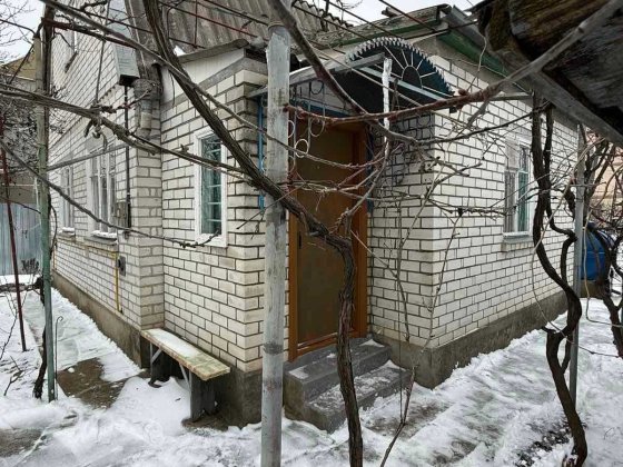 Продам невеликий і гарненький будиночок