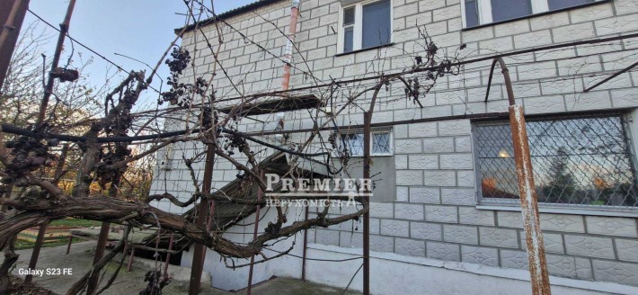 У продажу 2 поверх. будинок в центрі с. Молодіжне. - фото 1