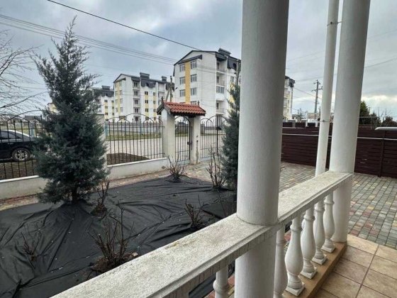 Будинок у передмicтi Чорноморську Молодіжне