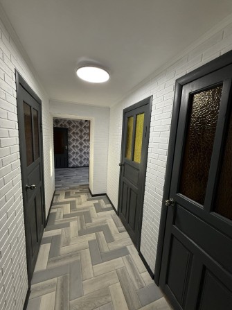 Часть дома и 10 соток 
Асфальтированная улица.
Учас - фото 1