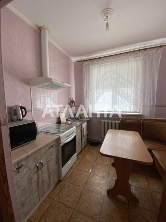 Дом на высоком цоколе в с.Великий Дальник-гараж, погреб,15соток земли. - фото 1