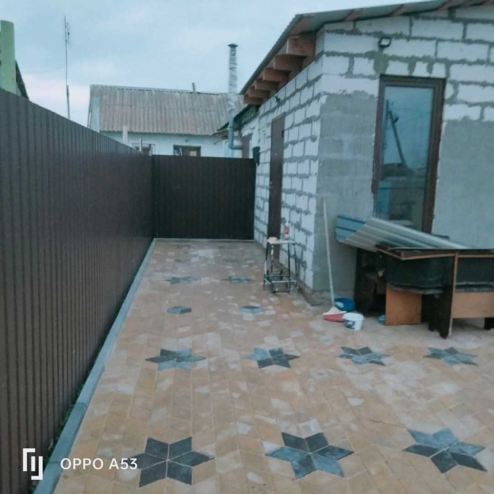 Продам часть дома с своим двориком в самом центре Беляевки - фото 1