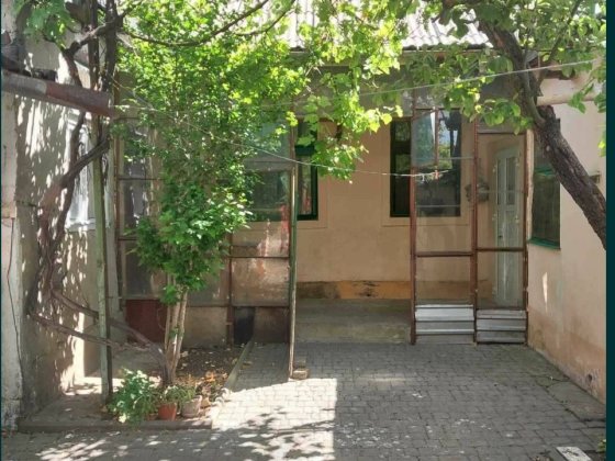 Продам отдельно стоящий дом центре Слободки Прилиманське